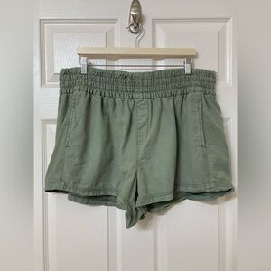 Aerie Women’s Green Babewatch Woven High Waisted Pull On Shorts Size XL Beach